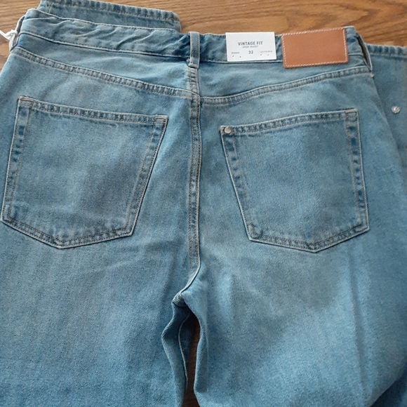 Vintage Fit Women's Jeans - Picture 3 of 8